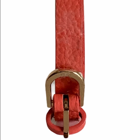 1/2” TEXTURED RED SKINNY BELT - Picture 4 of 12